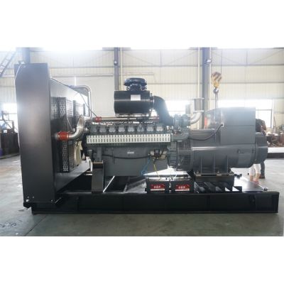 800kw威曼柴油發(fā)電機(jī)組-威曼16缸柴油機(jī)D30A2柴油發(fā)電機(jī)組,缸徑/行程：128/142mm,柴油發(fā)電機(jī)組水冷發(fā)動機(jī)功率880KW,柴油發(fā)電機(jī)組配套馬拉松斯坦福發(fā)電機(jī)。廠價(jià)直銷歡迎選購：13773399855。