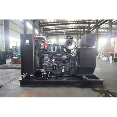 工廠直銷120KW柴油發(fā)電機，品牌有廣西玉柴、東方紅、斗山大宇、進口沃爾沃等柴油發(fā)電機組。廠價直銷歡迎選購：13773399855。