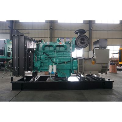 200kw重慶康明斯柴油發(fā)電機(jī)組-重慶康明斯6缸柴油機(jī)NTA855-G1柴油發(fā)電機(jī)組,缸徑/行程：140/152mm,柴油發(fā)電機(jī)組水冷發(fā)動(dòng)機(jī)功率265KW,柴油發(fā)電機(jī)組配套馬拉松斯坦福發(fā)電機(jī)。廠價(jià)直銷歡迎選購：13773399855。